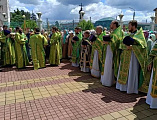 Руководитель епархиального отдела по взаимодействию с казачеством принял участие в богослужении в Свято-Троицком храме города Батайска