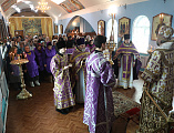 Преосвященнейший епископ Симон возглавил Литургию Преждеосвященных Даров в храме Казанской иконы Божией Матери г. Гуково
