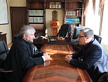 В Епархиальном управлении епископ Шахтинский и Миллеровский Симон и директор ИСОиП (филиала) ДГТУ г. Шахты профессор С.Г. Страданченко обсудили вопросы дальнейшего взаимодействия епархии и ВУЗа