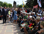 В День Победы у Вечного огня города Шахты «поклонились великим тем годам»
