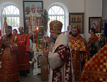 В субботу Светлой седмицы Преосвященнейший епископ Симон совершил Божественную литургию в храме Святой Троицы города Каменск-Шахтинский