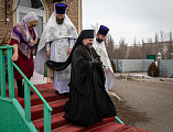 В день празднования Обрезания Господня епископ Симон совершил Божественную литургию святителя Василия Великого в храме праведного Иоанна Кронштадтского города Шахты