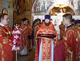 Соборным богослужением Преосвященнейший епископ Симон отметил день тезоименитства в Покровском кафедральном соборе города Шахты