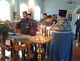 В храме ст. Боковской вместе с сотрудниками пожарной совершен молебен перед иконой Божией Матери, именуемой «Неопалимая Купина»
