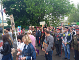 В день 74-й годовщины Победы в Великой Отечественной войне духовник Новошахтинского городского казачьего общества иерей Сергий Сидоров принял участие в торжествах в честь праздника