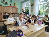 Священник рассказал первоклассникам Каргинской школы о силе слова