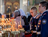 В Покровском кафедральном соборе города Шахты торжественно встретили ковчег с мощами святого праведного Павла Таганрогского