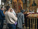 В Неделю Торжества Православия Преосвященнейший епископ Симон совершил Божественную литургию святителя Василия Великого в Покровском кафедральном соборе г. Шахты