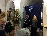 Православные добровольцы украсили Донской храм г. Новошахтинска к Рождеству Христову
