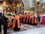 Праздник Светлого Христова Воскресения в Покровском кафедральном соборе города Шахты продолжился великой вечерней