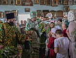 В праздник Входа Господня в Иерусалим епископ Симон совершил богослужение в храме Вознесения Господня города Шахты