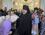 Епископ Шахтинский и Миллеровский Симон совершил Божественную Литургию в храме великомученика Пантелеимона города Миллерово