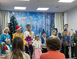 Традиция добра и радости: рождественская встреча в детском приюте "Огонек" поселка Каменоломни