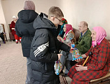 В Боковской поздравили постояльцев приюта для пожилых с Рождеством Христовым