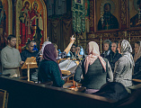В Неделю Торжества Православия Преосвященнейший епископ Симон совершил Божественную литургию святителя Василия Великого в Покровском кафедральном соборе г. Шахты