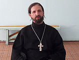 О смысле христианской жизни иеромонах Арсений (Алимов) побеседовал с воспитанниками школы-интерната 28 августа в праздник Успения Пресвятой Богородицы настоятель храма святой равноапостольной княгини Российской Ольги п. Горный иеромонах Арсений (Алимов)