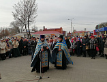 Православные верующие Миллеровского округа приняли участие в торжественных богослужениях и крестном ходе, посвященным дню Казанской иконы Божией Матери и Дню народного единства
