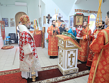 Продолжая пасхальные торжества, Преосвященнейший епископ Симон совершил Божественную литургию в храме вмч. Георгия Победоносца пос. Новозарянский