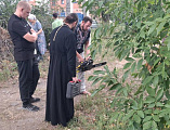 В Свято-Покровском храме города Шахты состоялся субботник и молебен о сохранении творения Божия