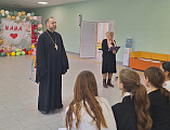Протоиерей Роман Мясников встретился со школьниками двух школ