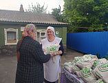 Благотворительная раздача продуктовых наборов в храме Архистратига Михаила