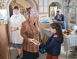 Ко Дню пожилого человека в Донском храме г. Новошахтинска прошла праздничная акция «Добро от всего сердца»