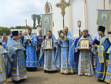 Преосвященнейший епископ Симон возглавил праздничную Божественную литургию в храме Владимирской иконы Божией Матери х. Можаевка по случаю престольного дня