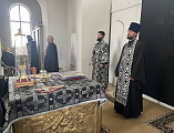 Чтение Великого покаянного канона преподобного Андрея Критского в храме Покрова Богородицы города Красный Сулин в четверг первой седмицы Великого поста