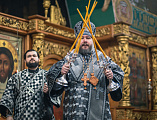 Епископ Шахтинский и Миллеровский Симон совершил Литургию Преждеосвященных Даров в Покровском кафедральном соборе г. Шахты