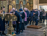 В день памяти великомученика Феодора Тирона Преосвященнейший епископ Симон совершил Литургию в Покровском кафедральном соборе города Шахты