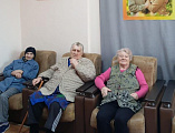 Воспитанники воскресной школы «Благовест» при храме Архангела Михаила посёлка Каменоломни посетили пансионат для пожилых людей