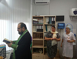 Протоиерей Василий Хадыкин совершил чин освящения медицинского центра «Гиппократ» г. Новошахтинска