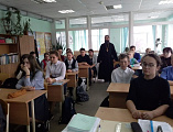 Иерей Андрей Коршунов провел встречу со учащимися МБОУ СОШ сл. Колушкино 