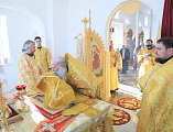 Преосвященнейший епископ Симон совершил чин великого освящения храма Державной иконы Божией Матери г. Донецка