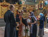 В Покровском кафедральном соборе г. Шахты состоялась встреча выпускников школ города с настоятелем храма и благочинным Александровск-Грушевского округа