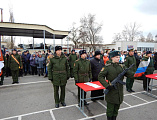 Протоиерей Николай Севрюгин напутствовал и благословил военнослужащих воинской части г. Каменск-Шахтинский, прошедших присягу