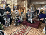 Епископ Шахтинский и Миллеровский Симон совершил Литургию Преждеосвященных Даров в храме великомученицы Екатерины города Красный Сулин