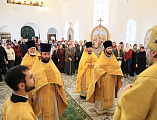 В новопостроенном храме в честь святого благоверного князя Александра Невского г. Шахты совершена первая Божественная литургия архиерейским чином