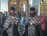 Епископ Симон совершил утреню Великой субботы с чином погребения плащаницы