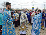 В престольный праздник Преосвященнейший епископ Симон возглавил Божественную литургию в храме Державной иконы Божией Матери города Донецка