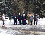 Иеромонах Николай (Наметышев) посетил митинг в день освобождения пос. Персиановский от немецко-фашистской Германии