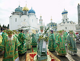 В день памяти преподобного Сергия Радонежского Преосвященнейший епископ Симон сослужил Предстоятелю Русской Церкви в Троице-Сергиевой Лавре
