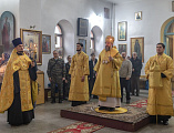Накануне дня памяти святителя Николая Чудотворца епископ Симон совершил всенощное бдение в Никольском храме поселка Аюта
