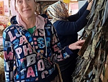 Добровольцы храма поселка Каменоломни сплели свою 100-ю маскировочную сеть для бойцов СВО
