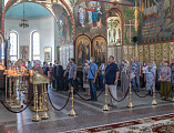 В Троицкую поминальную субботу Преосвященнейший епископ Симон совершил Божественную литургию в Покровском кафедральном соборе г. Шахты