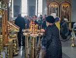 Епископ Шахтинский и Миллеровский Симон совершил Литургию Преждеосвященных Даров в Покровском кафедральном соборе г. Шахты
