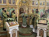 В праздник Пятидесятницы Преосвященнейший епископ Симон совершил Божественную литургию в храме Святой Троицы города Каменск-Шахтинский