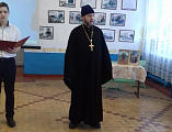 Протоиерей Роман Мясников посетил открытый урок по основам православной культуры в школе пос. Садовый, посвященный святой Ксении Петербургской