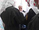 Преосвященнейший епископ Симон посетил пациентов красной зоны COVID-госпиталя г. Каменск Шахтинский