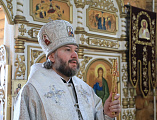 Преосвященнейший епископ Симон совершил воскресную Божественную литургию и иерейскую хиротонию в храме Екатерининского архиерейского подворья г. Красный Сулин
